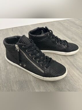Women’s Dolce Vita Sneakers-Size 10